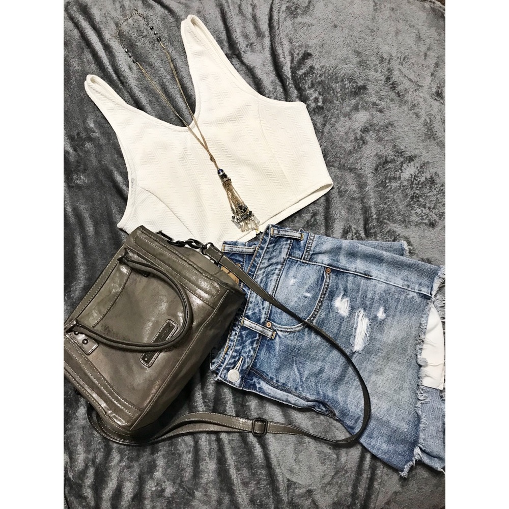 Cropped White V-neck Tank Top